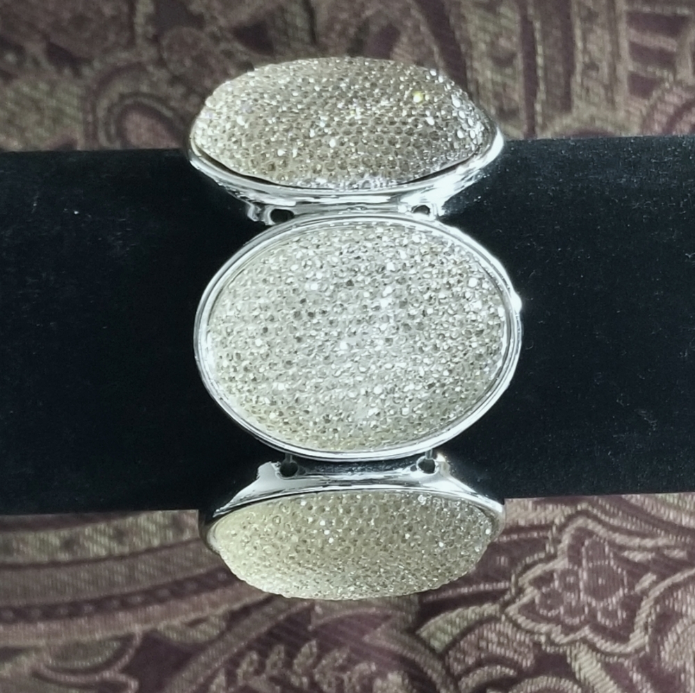 *4for$20* Champagne oval beaded stretch bracelet